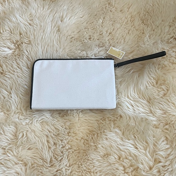 MICHAEL KORS LARGE WRISLET - Picture 4 of 9